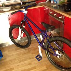 No-Name Dirtjumper