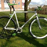Universal Enghouse Fixie