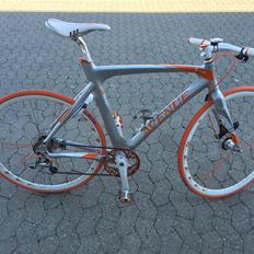 Avenue airbase spirit XS 2000 2013