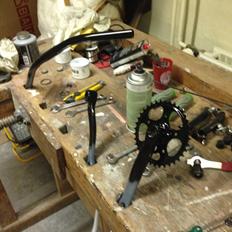 Peugeot Hjemmebygget. Delvist af gamle dele