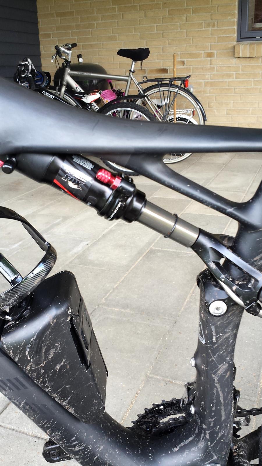 Specialized Epic comp carbon FSR 29, årg 2015 - Fox dæmper billede 3