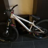 Toyota Dirt Jump 26"