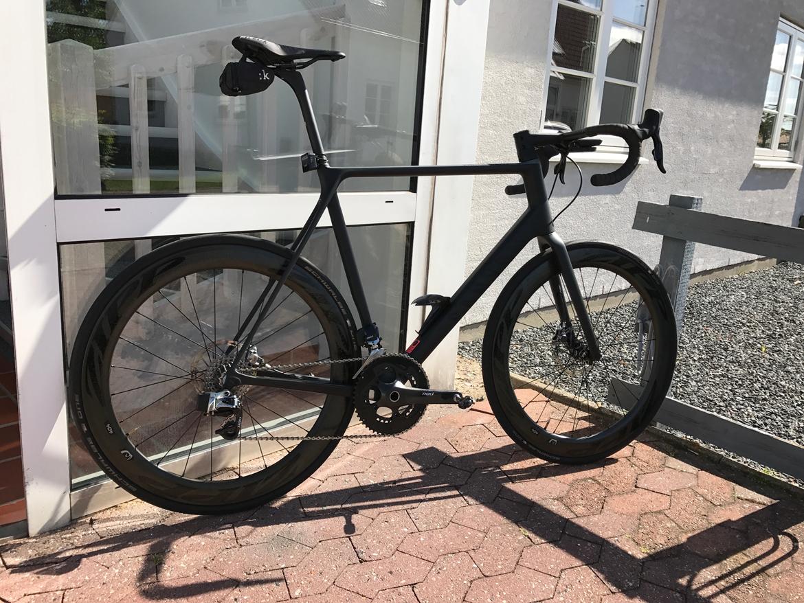 Canyon ULTIMATE CF SLX DISC 9.0 AERO billede 1