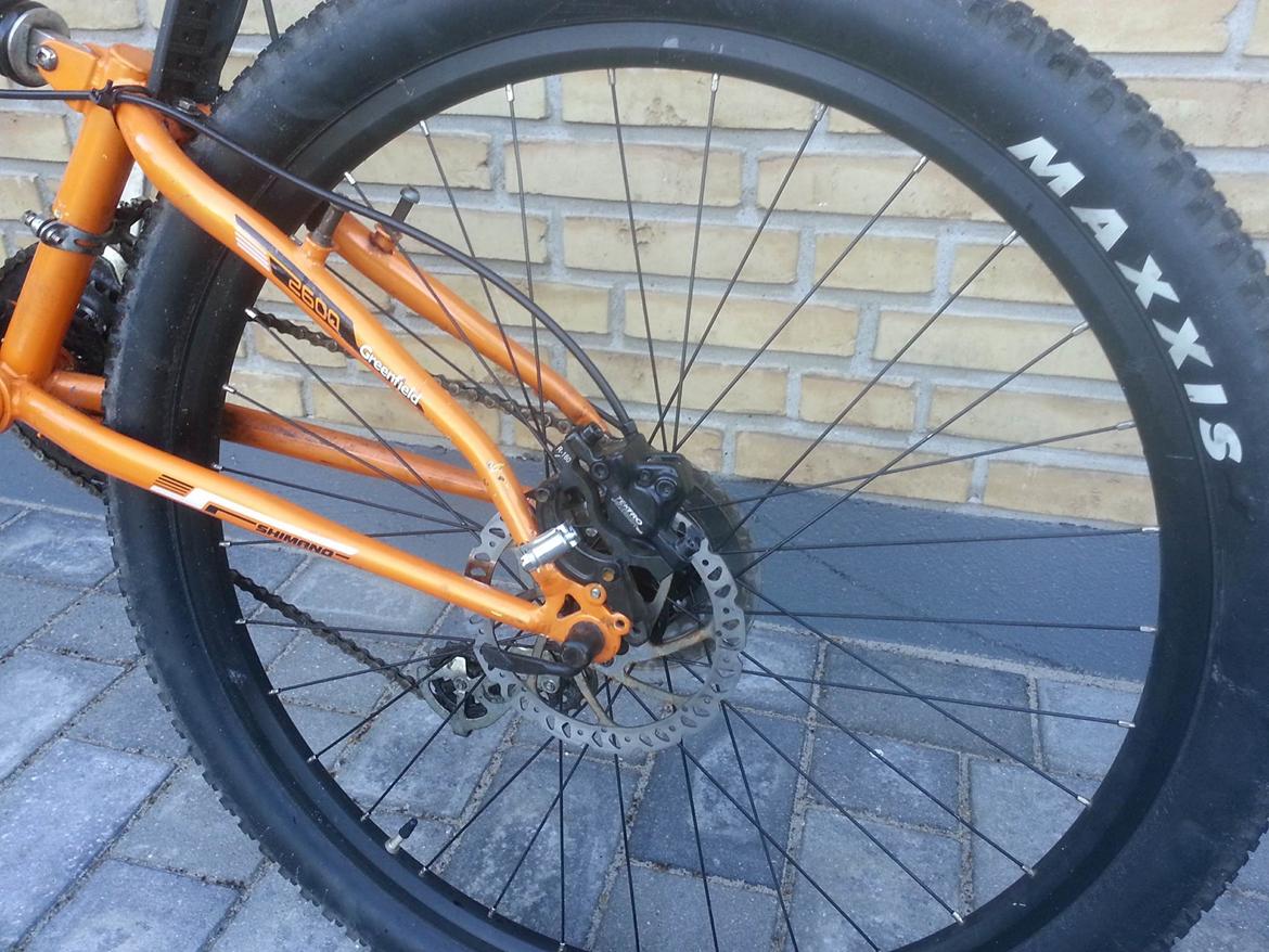 Greenfield 2600 Custom - 3mm clearence fra dæk til stel efter jeg opgraderet fra 26" til 27,5" billede 5