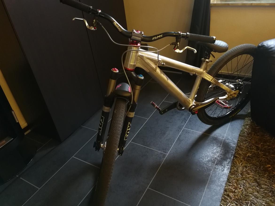 Toyota Dirt Jump 26" billede 13