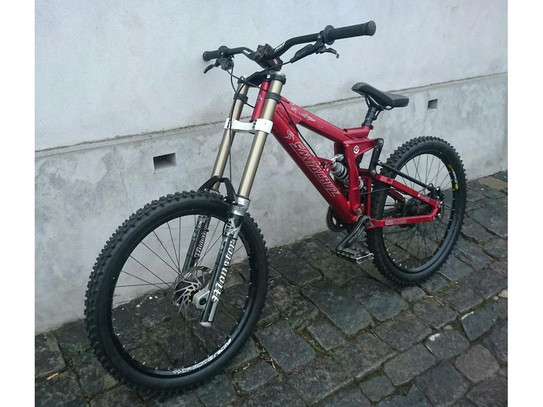 Santa Cruz V10 Downhill