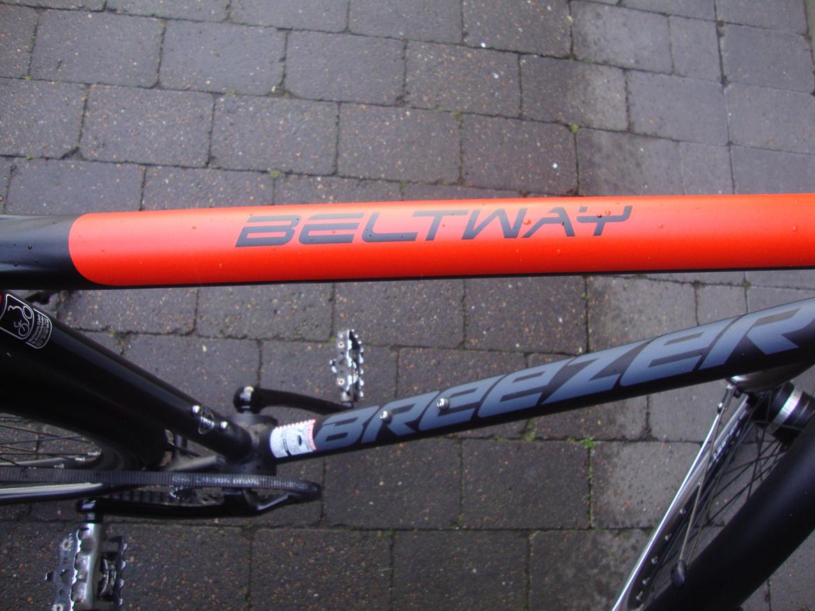 Breezer Beltway 8 + v-brake - Mat sort/rød billede 1