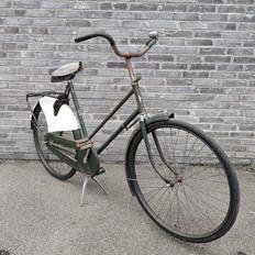 Retro Hamlet - 1963