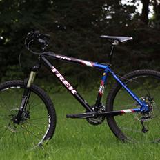 Trek SLR 6800
