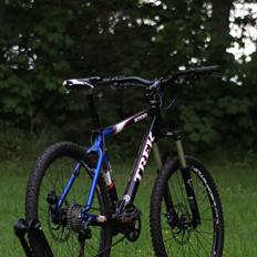 Trek SLR 6800