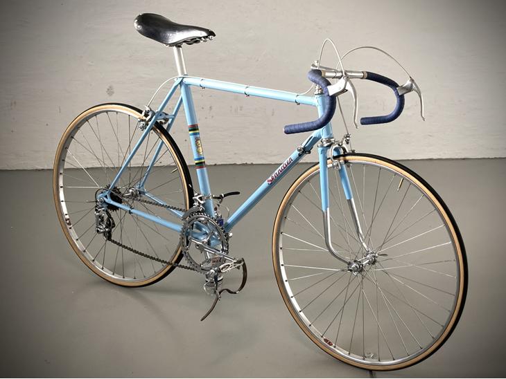 {{currentPhoto.altText}} billede {{currentPhoto.number}}