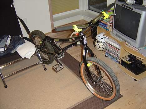 Monty 221 x-lite SOLGT billede 5