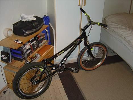 Monty 221 x-lite SOLGT billede 12