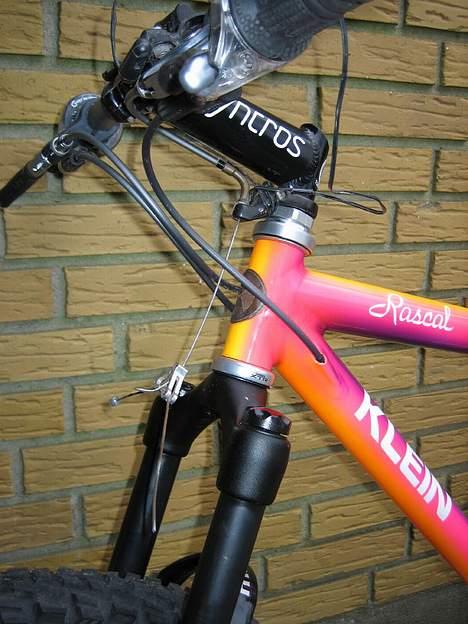 Klein Rascal - Close up af den nye styrfittings. billede 14