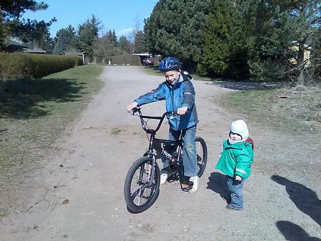 Focus NorthernLite#Død & borte# - min søn på sin nye bmx... billede 19