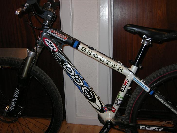 DDG Shooter Solgt. - Ja her er den så... billede 1