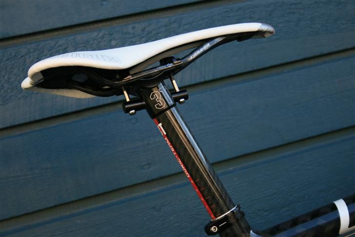 Focus Izalco Team *DØD* - 3T Doric Team sadelpind 164g 280mm. Selle Italia SLR Fibra 141 g. billede 5