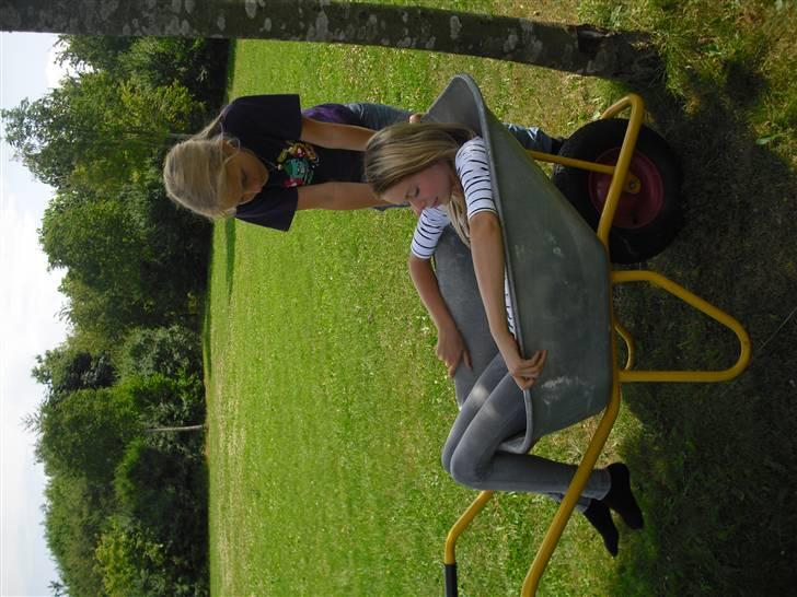 Spring dag med pigerne<3 - Fie og Line! billede 7