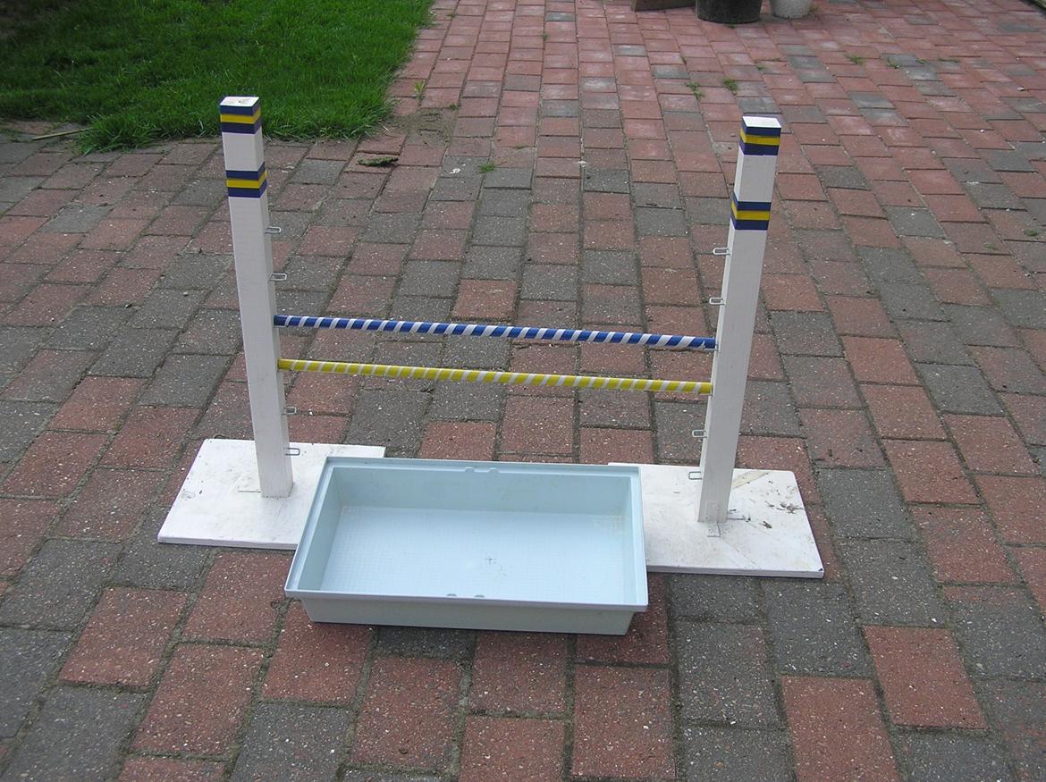 Springene! | Stald Tjørn - Sverige springet med vandgrav | Hjemmelavet. billede 5