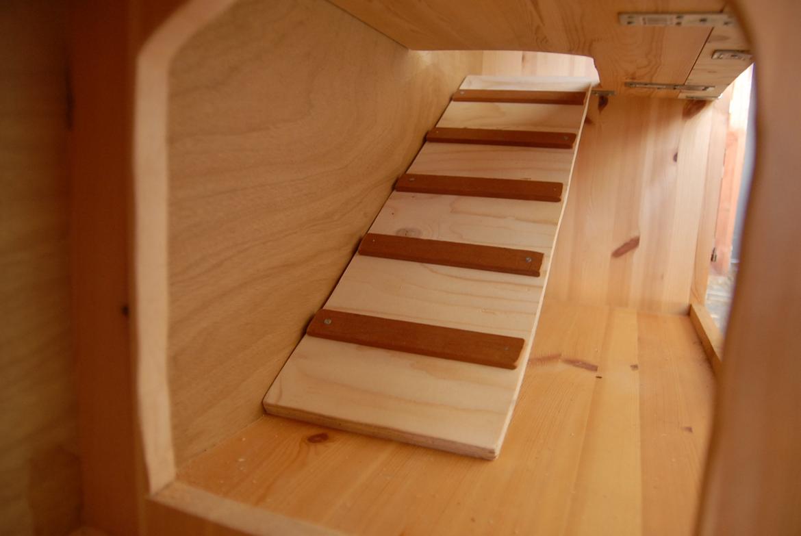 Hjemmelavet kaninbur efterår 2013 - Så kom der trappe på. billede 4