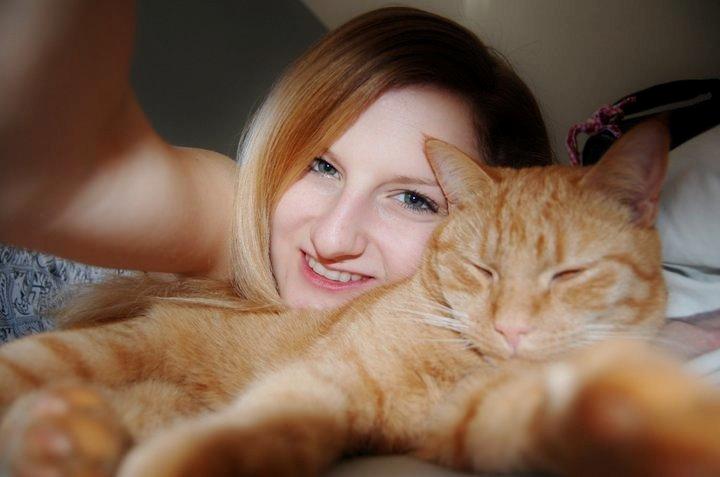 Alle mine mange skønne dyr :) - Mig og min kat, Leo. billede 9