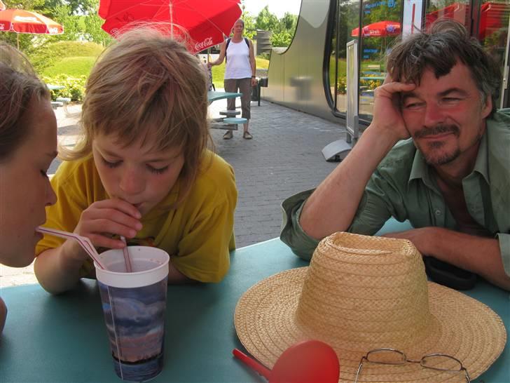 Min kusine holder sience show på Danfoss Universe 8D billede 7