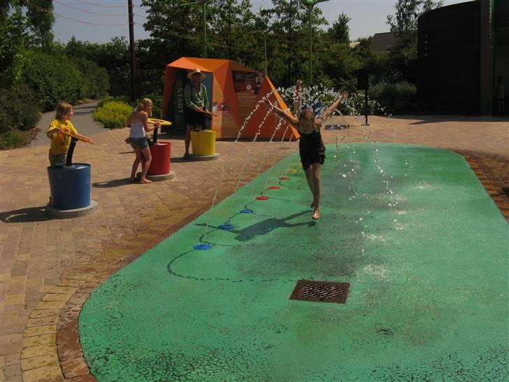 Min kusine holder sience show på Danfoss Universe 8D billede 9