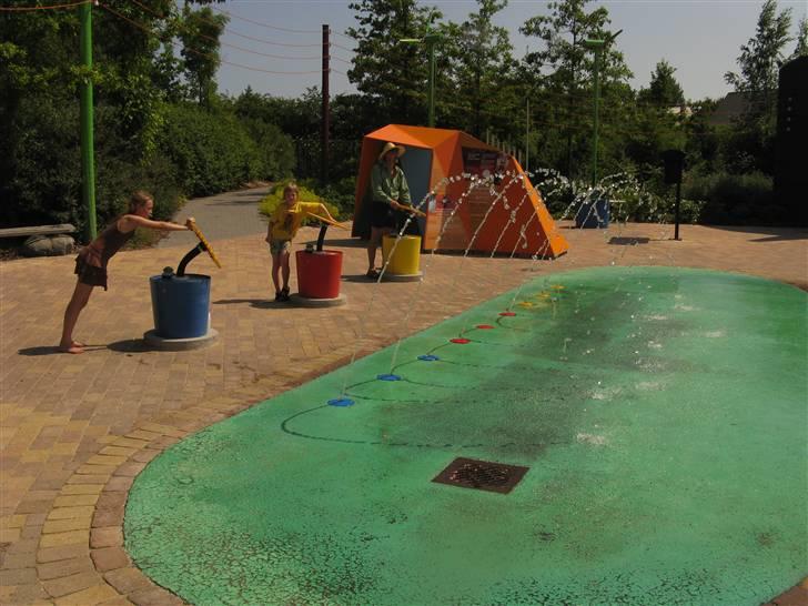 Min kusine holder sience show på Danfoss Universe 8D billede 11