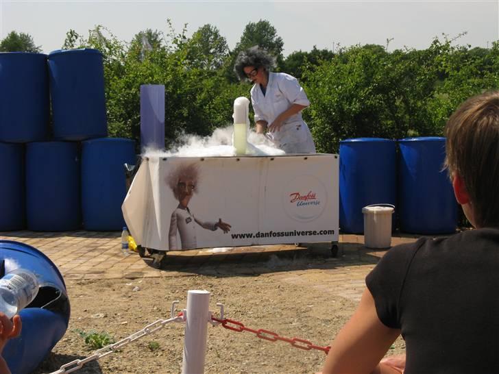 Min kusine holder sience show på Danfoss Universe 8D billede 1