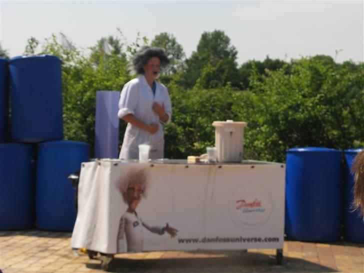 Min kusine holder sience show på Danfoss Universe 8D billede 24