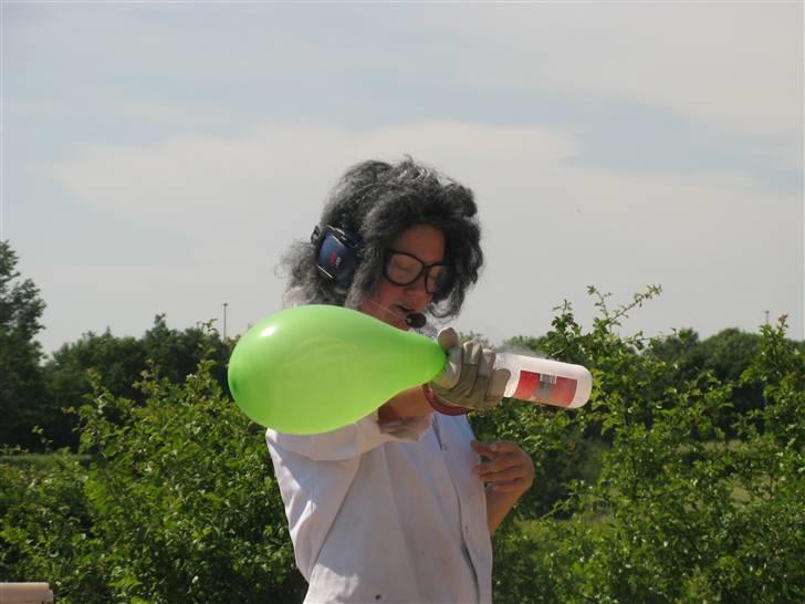 Min kusine holder sience show på Danfoss Universe 8D billede 27