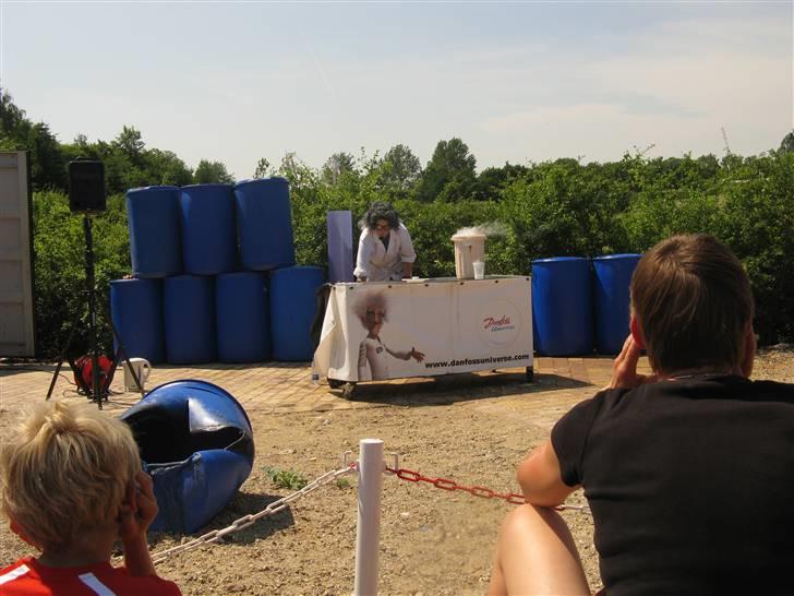 Min kusine holder sience show på Danfoss Universe 8D billede 29