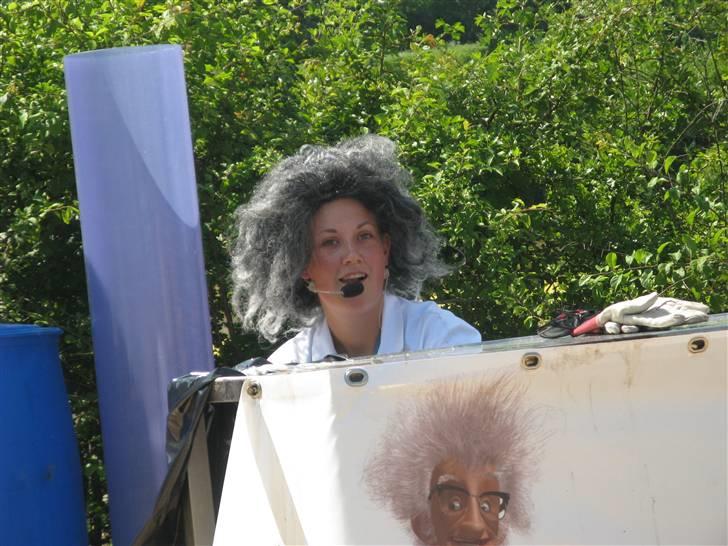 Min kusine holder sience show på Danfoss Universe 8D billede 31