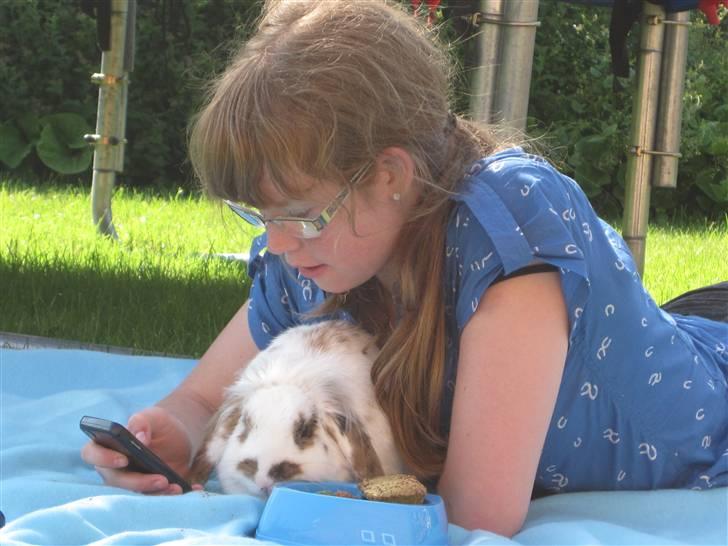 Kanin Nuga*min pige*<3 - jeg kan da også sms (: billede 4