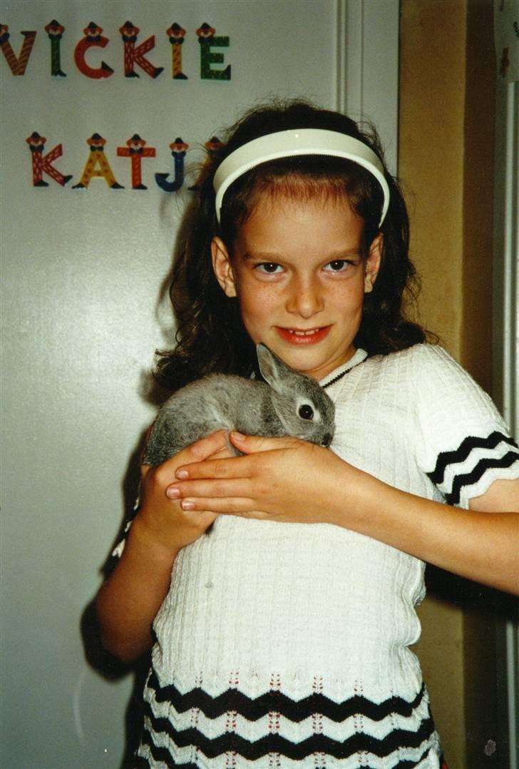 Kanin Taiga *R.I.P.* - Min lillesøster med Taiga på dagen jeg fik hende (: billede 4