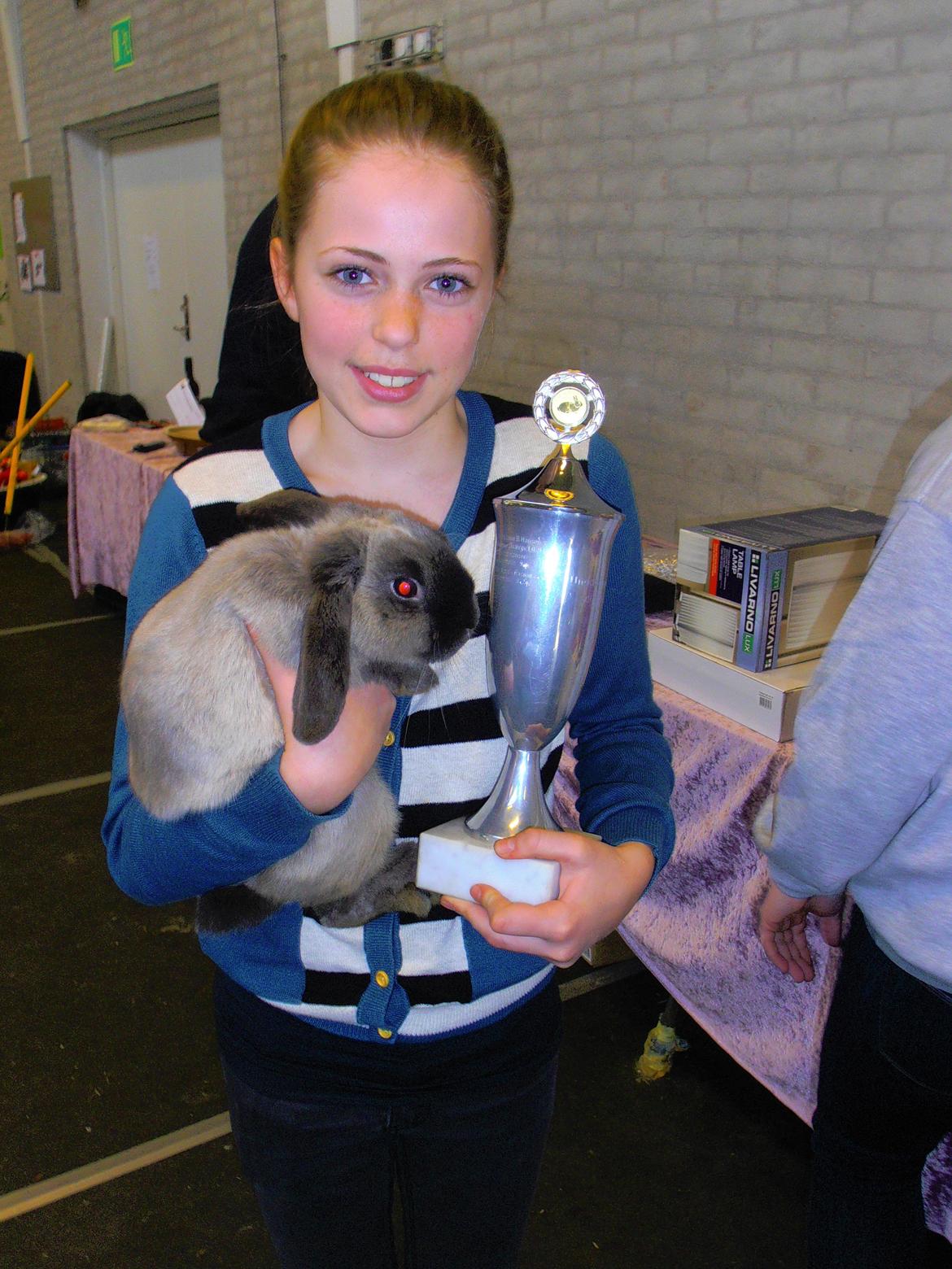 Kanin Jonas - Ham, mig og pokalen <3 billede 3