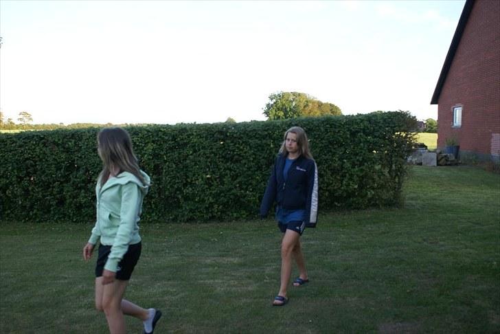 Ridelejr, BBH :D:D - Amalie og mig ;D billede 16