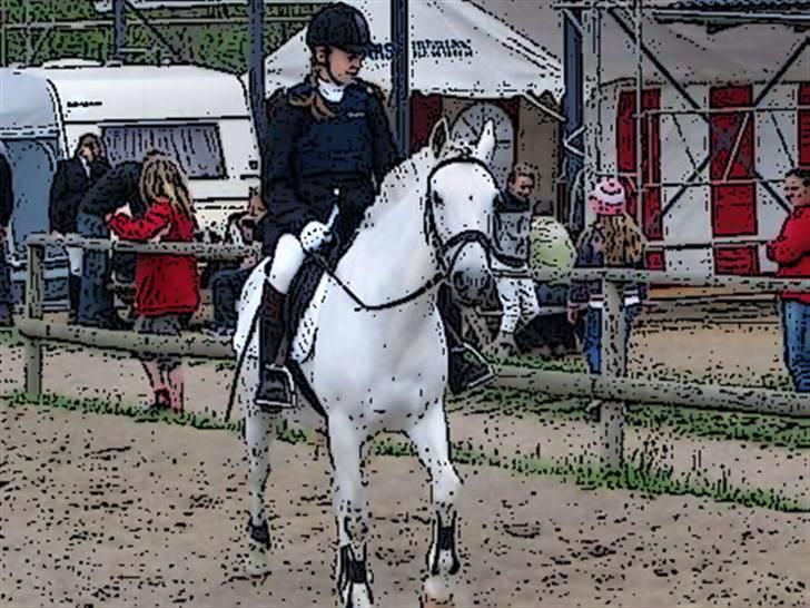 Tegnefilms figur til andre - Bella igen billede 39