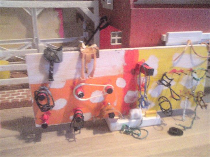 Stutteri Damgaarden. Facaliteter. Schleich - Et seletøjsrum. billede 5