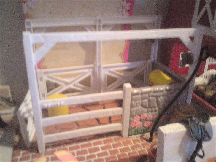 Stutteri Damgaarden. Facaliteter. Schleich - Syge eller foleboks billede 7