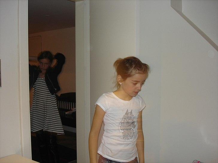 Emma&mig holdte 11 års fødselsdag. - I det samme rum som der er sang konkurence billede 6