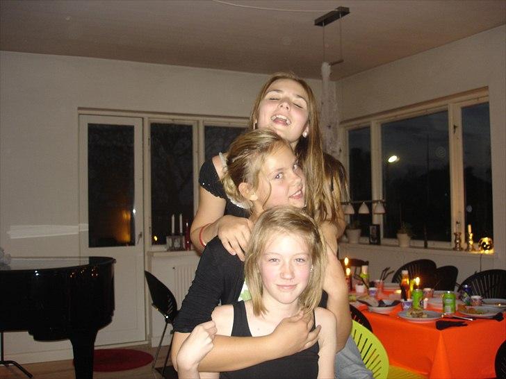 Emma&mig holdte 11 års fødselsdag. - Sjov;) billede 15