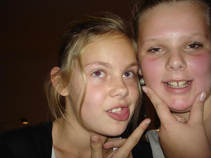 Emma&mig holdte 11 års fødselsdag. - Sjov:) billede 18