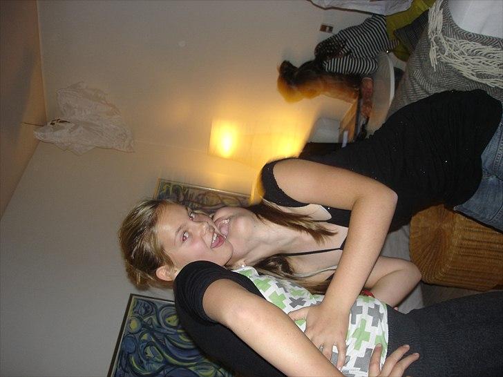 Emma&mig holdte 11 års fødselsdag. - Skuespil kun for sjov billede 26