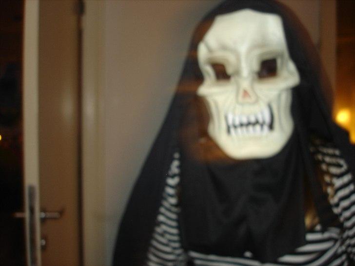 Emma&mig holdte 11 års fødselsdag. - Vores dødninge hovede billede 50