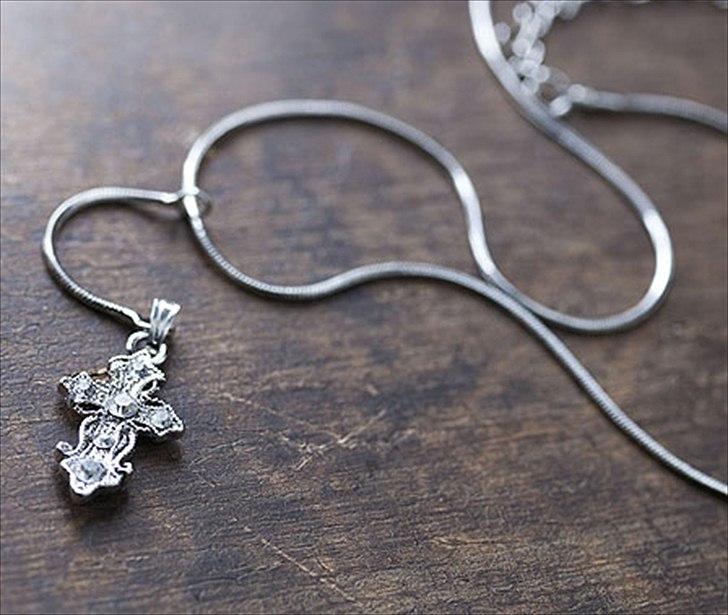 Lilly`s konfirmationskjoler, sko og tilbehør 2011 år billede 5