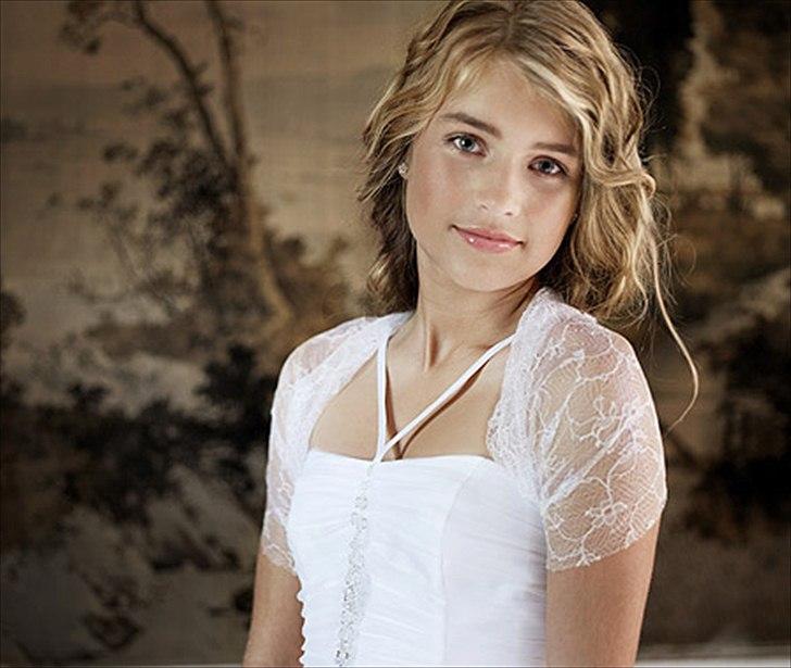 Lilly`s konfirmationskjoler, sko og tilbehør 2011 år billede 26