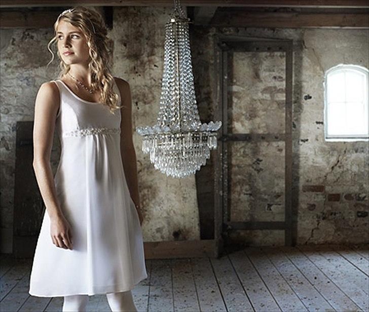 Lilly`s konfirmationskjoler, sko og tilbehør 2011 år billede 32