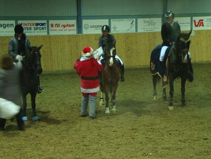 {{currentPhoto.altText}} billede {{currentPhoto.number}}