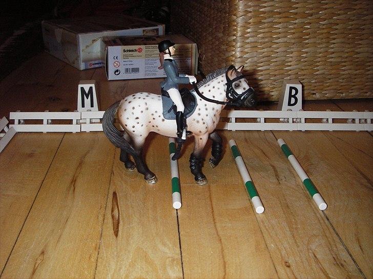 Rosengaarden's Schleich Heste - Susan skal lige prøve at ride vores nye hingst Inida billede 24